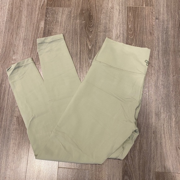 TNA life Aritzia silent storm green leggings - Picture 2 of 5
